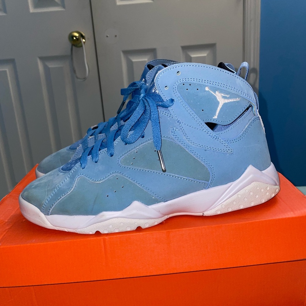 Air Jordan 7 Pantone – Size 8.5 – Light Wear, Some Marks